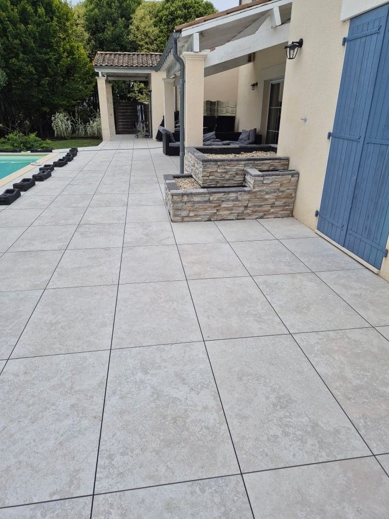 Rénovation d'une terrasse en dalles sur plots